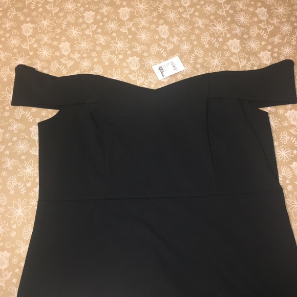 Asymmetrical Off Shoulder Dress Charlotte Russe - Picture 5 of 8